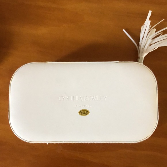 Cynthia Rowley Zipped Travel Jewelry Box 🌵🦙print - Picture 3 of 9